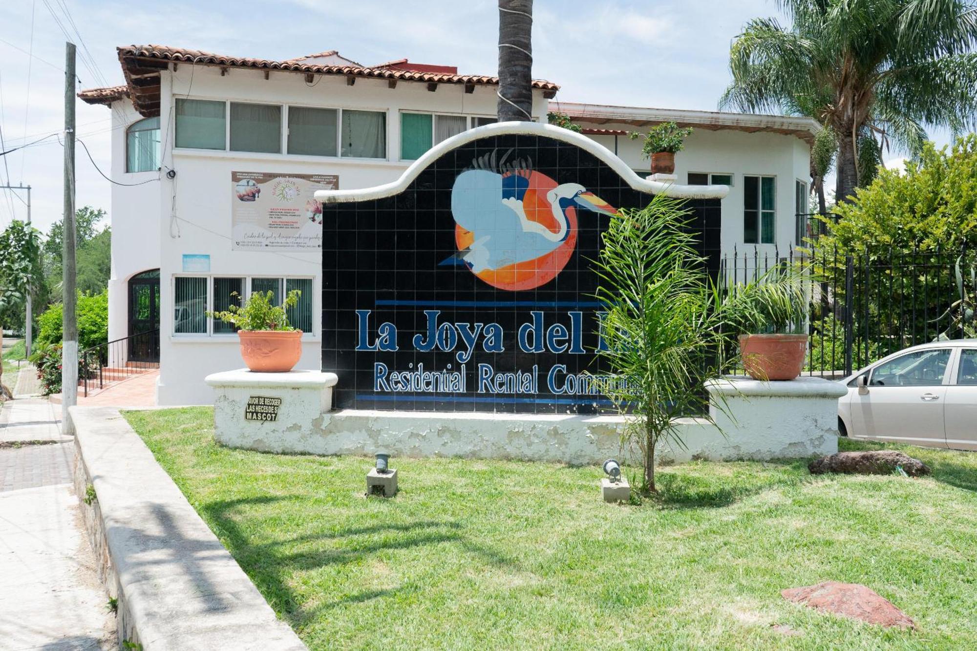 Capital O La Joya Del Lago Ajijic Exterior foto